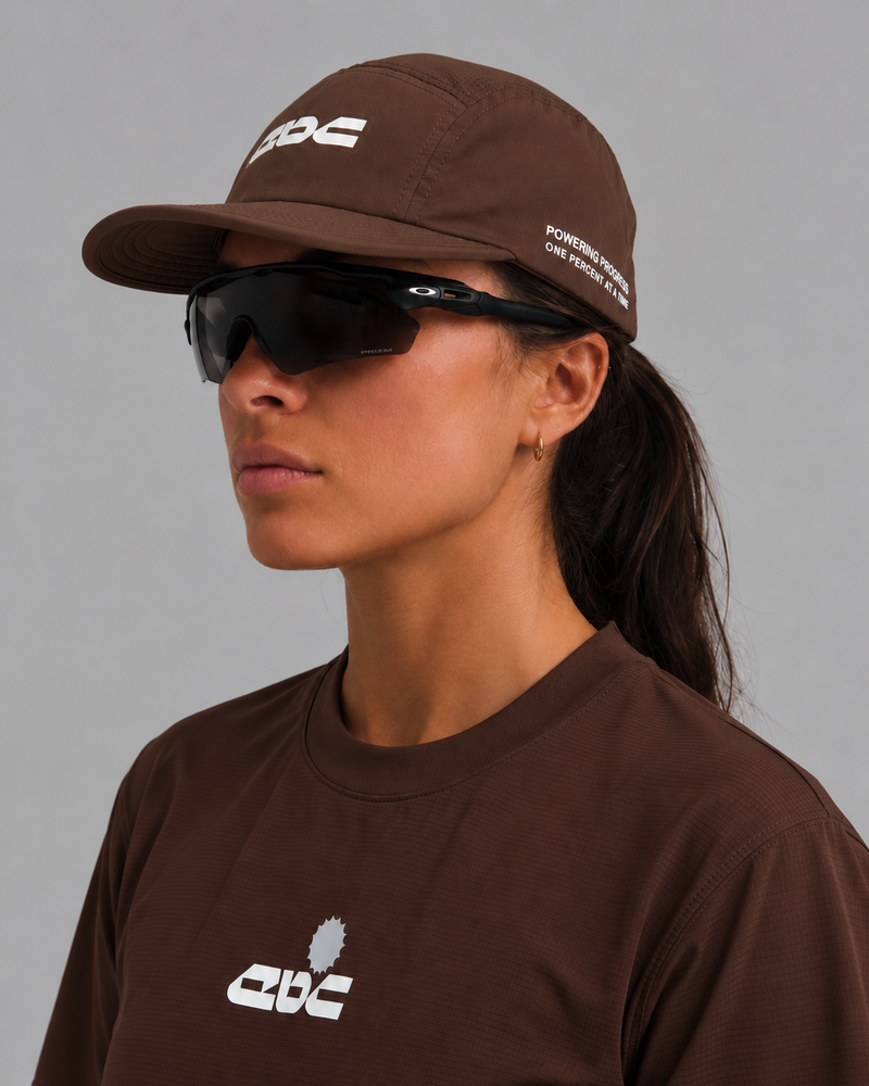 PERFORMANCE 5-PANEL ENDURANCE CAP BROWN