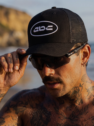 PERFORMANCE CREST TRUCKER MESH CAP