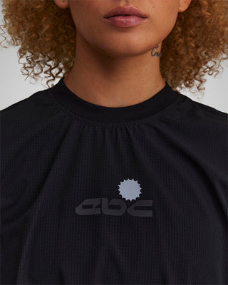 PERFORMANCE CORE CROPPED T-SHIRT BLACKOUT