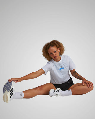 PERFORMANCE CORE CROPPED T-SHIRT WHITE/ROYAL BLUE