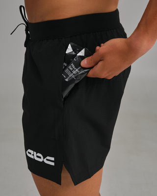 PERFORMANCE SHORT 5 INCH BLACK/WHITE
