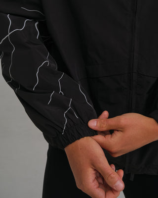 PERFORMANCE WINDBREAKER MIDNIGHT BLACK