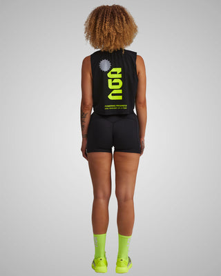 PERFORMANCE CORE CROP TANK BLACK/NEON GREEN