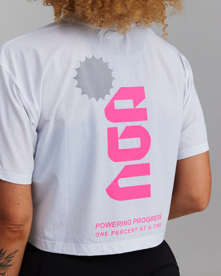 PERFORMANCE CORE CROPPED T-SHIRT WHITE/PINK