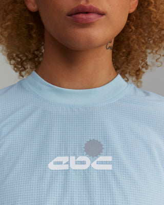 PERFORMANCE CORE CROPPED T-SHIRT BLUE DUSK