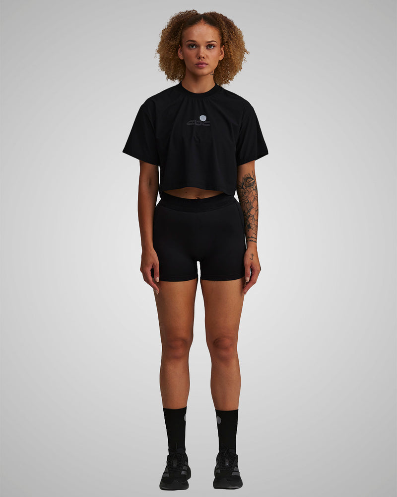PERFORMANCE CORE CROPPED T-SHIRT BLACKOUT