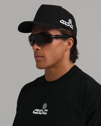 PERFORMANCE 5 PANEL CAP BLACK