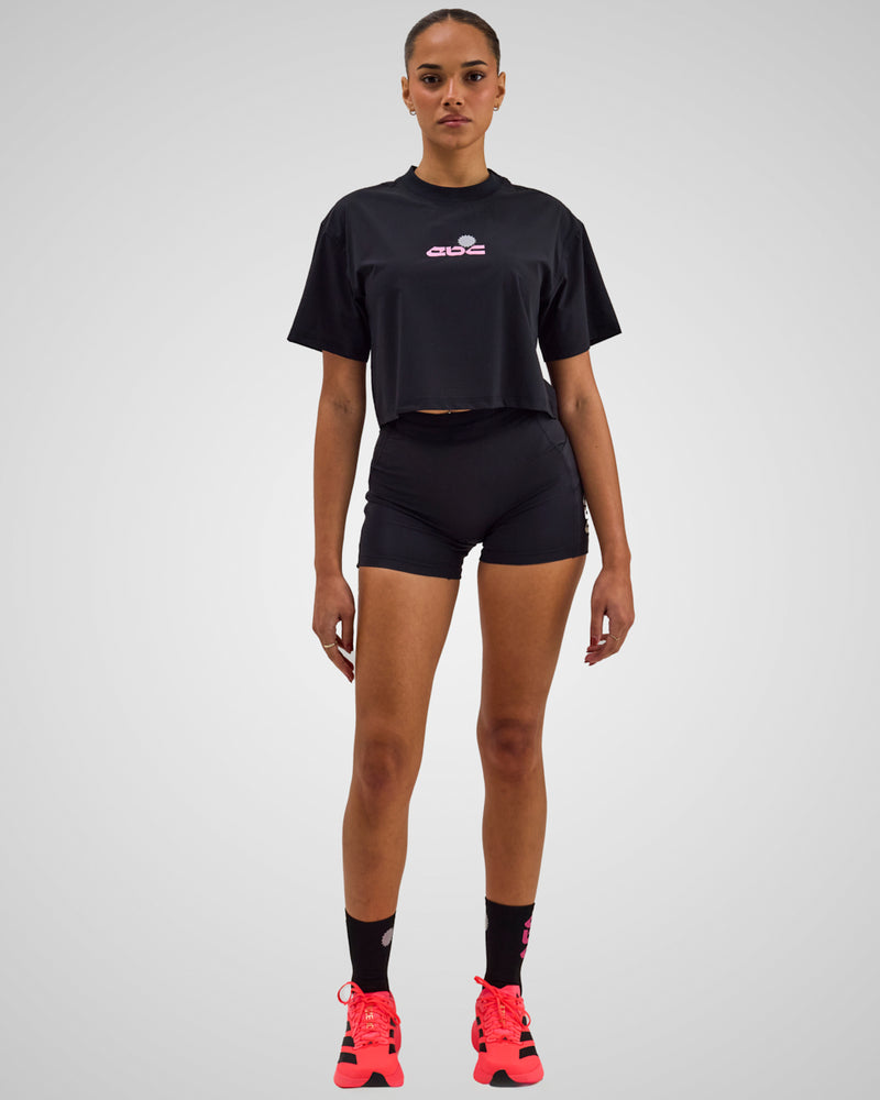 PERFORMANCE CORE CROPPED T-SHIRT BLACK/PINK