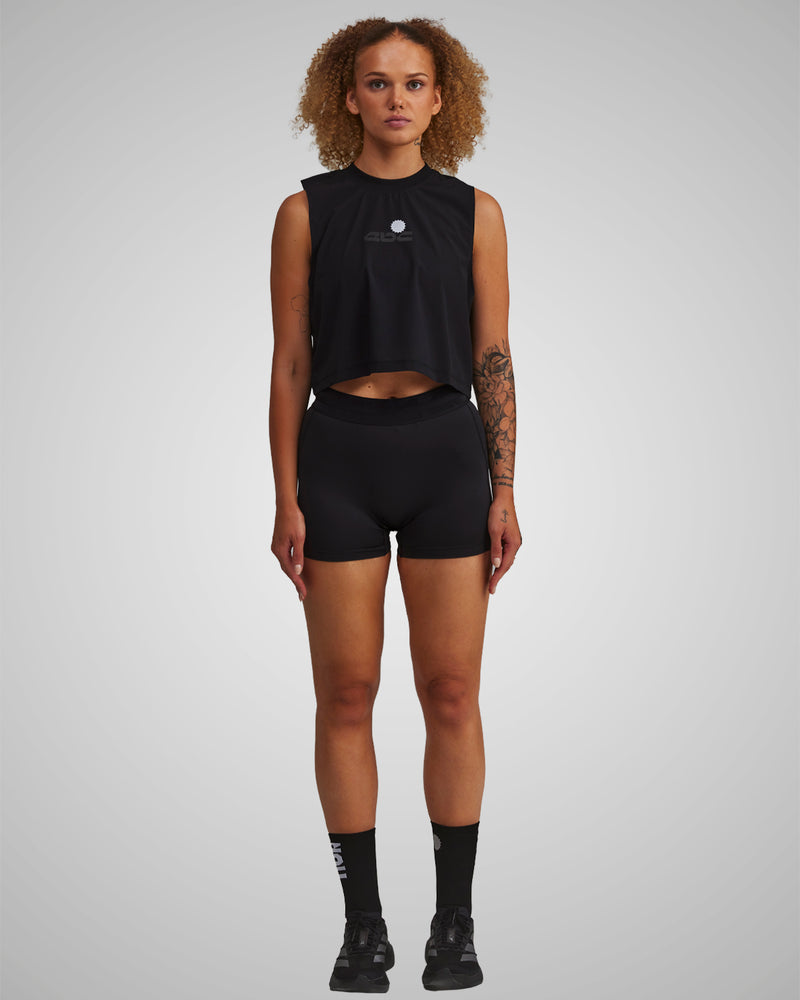 PERFORMANCE CORE CROP TANK BLACKOUT