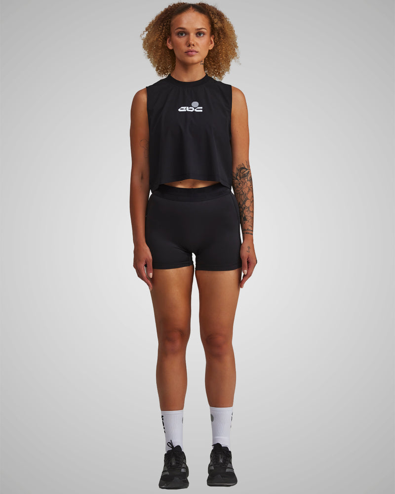 PERFORMANCE CORE CROP TANK BLACK/WHITE
